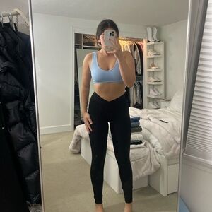 aerie black criss cross  high-waisted leggings
xs